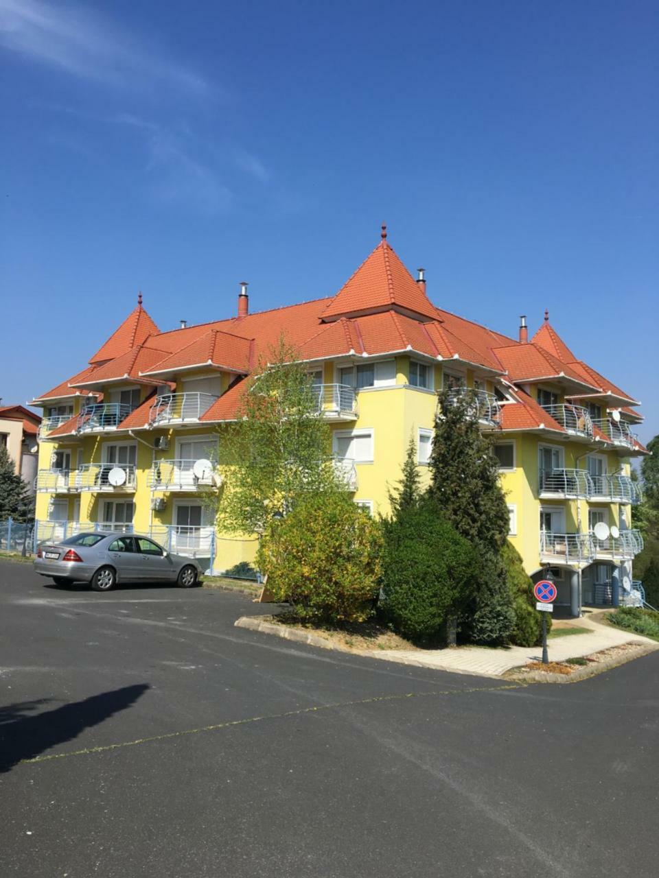 Mavrikiy Apartment Hévíz Exteriör bild